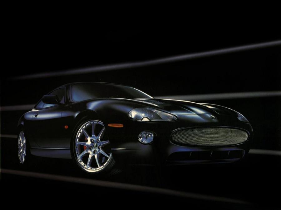  Jaguar XKR Coupe 2004 года  (фото 7 из 16)